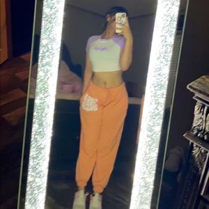 Meet your Posher, Nelly